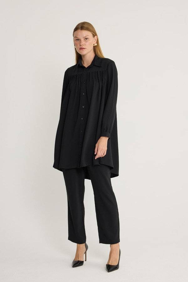 Pile Detaylı Takım Siyah